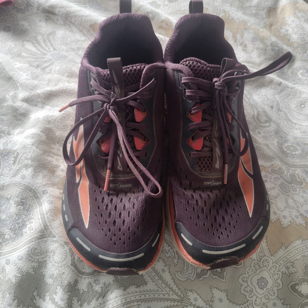 Altra running shoes womens size 9 purple and pink